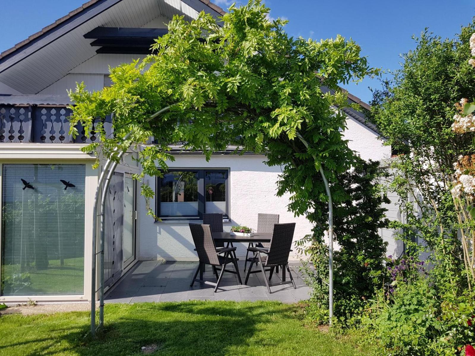Lilie Und Dahlie Apartment